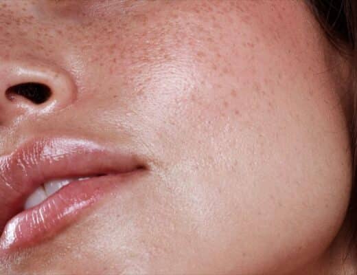 Se sentir belle sans retouches ni filtres : retrouver une beauté vraie grâce au boudoir